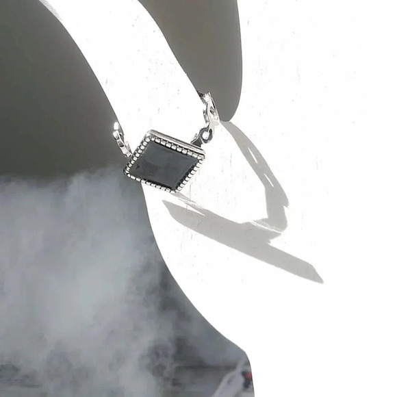 Heart Cutout Ring with Black Enamel Diamond - Size 10 - Picture 4 of 4